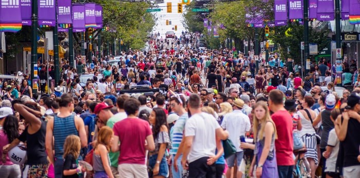 people-west-end-pride-vancouver-min