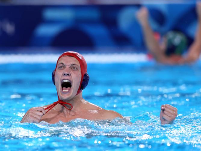 Nic Porter of Team Australia celebrates the win. 